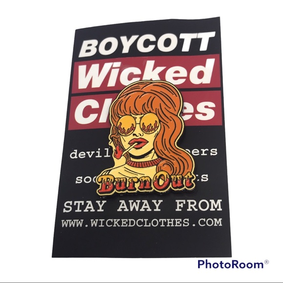 BURN OUT FLAIR LAPEL PIN NEW IN PACKAGE goth indie wicked clothes - Picture 4 of 4